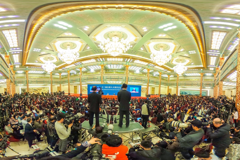 李克强新闻发布会_副本780.jpg