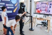 观众通过VR眼镜变身航天员进入空间站进行科学实验_099070.jpg