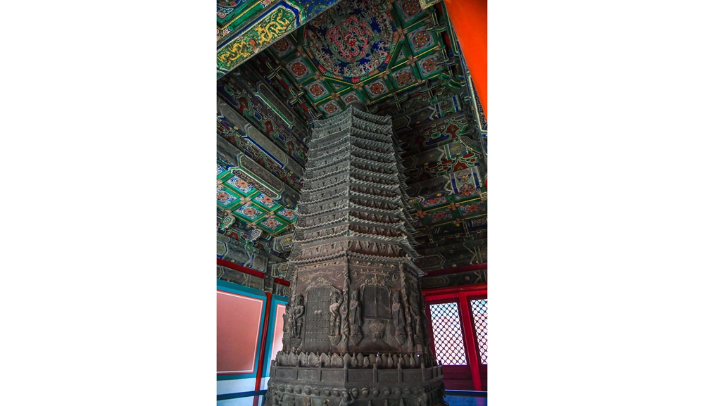 无量寿佛殿内明代天启年间所铸的渗金多宝铜佛塔_109844.jpg