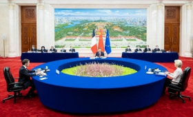 macron.jpg